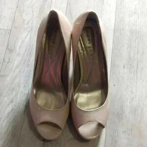Andrew Geller Carolyn Heels Size 8